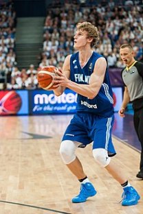 220px-EuroBasket_2017_France_vs_Finland_01